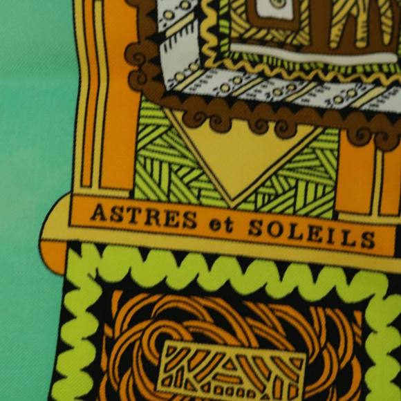 HERMES Carre 90 ASTRES et SOLEILS Scarf Silk Green Auth mr067 - Picture 13 of 16